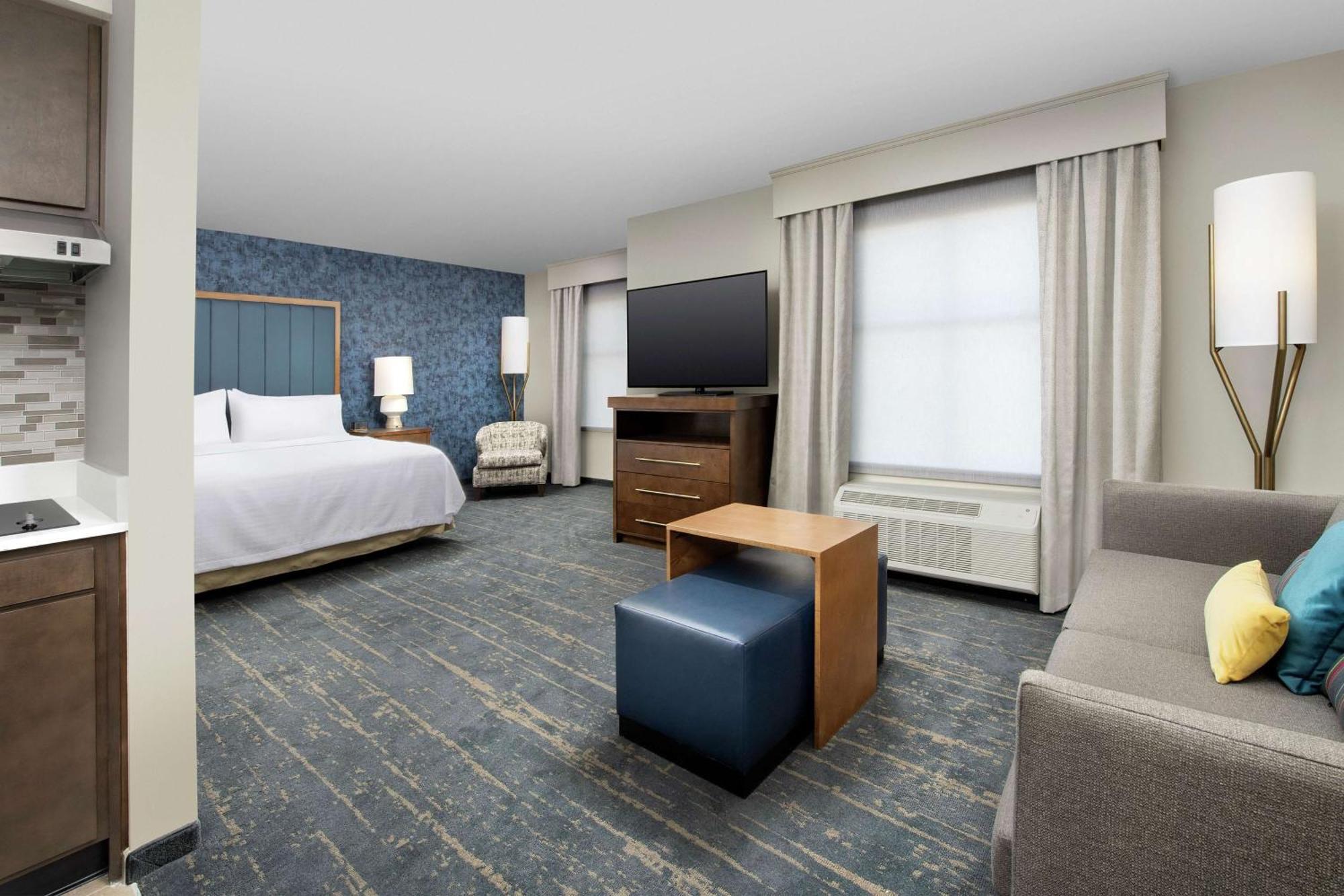 Hotel Homewood By Hilton Airport Tower Road 3*
