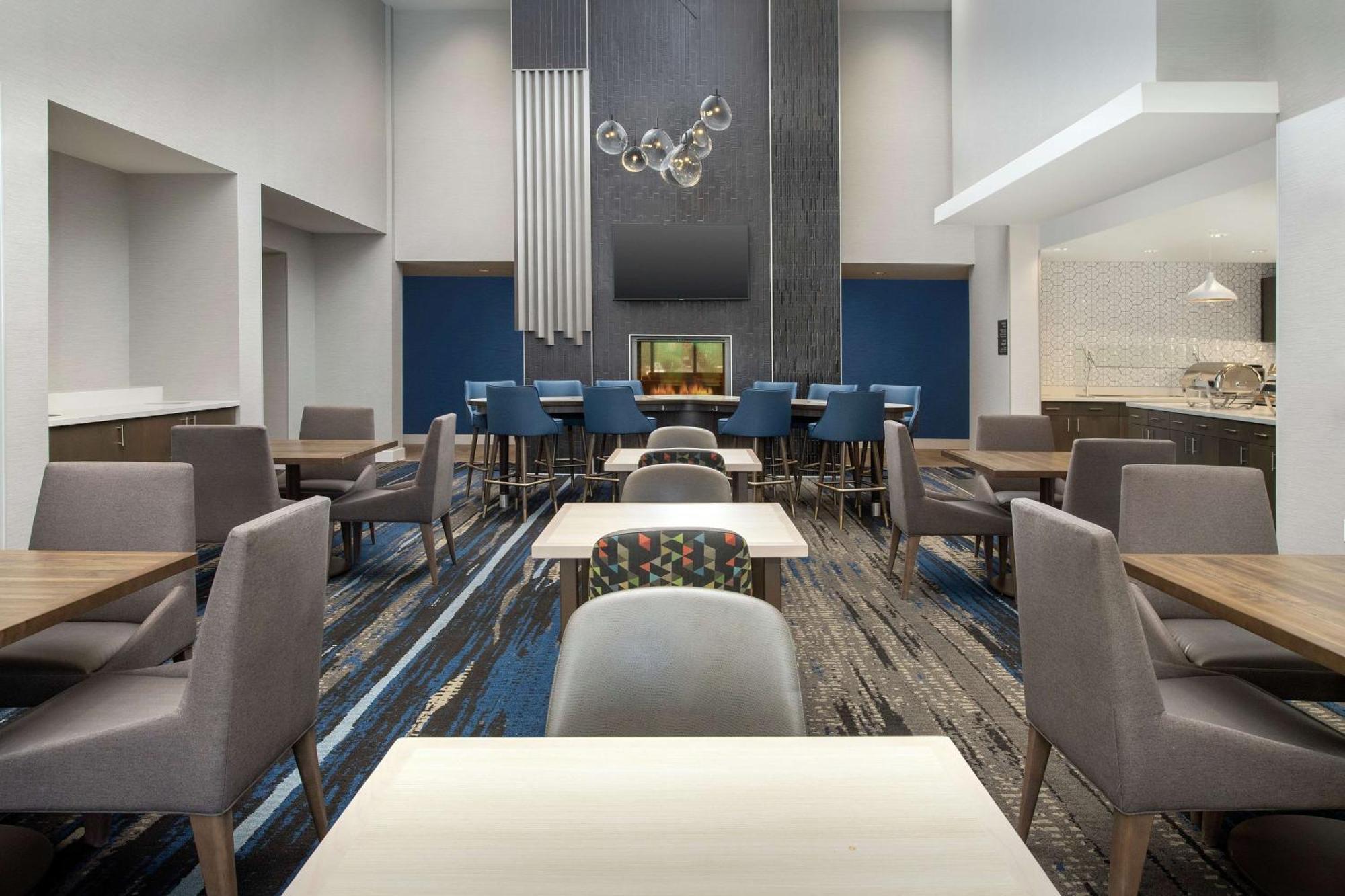 Homewood By Hilton Airport Tower Road Hotel DEN